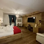 Otel Casagrande 3*